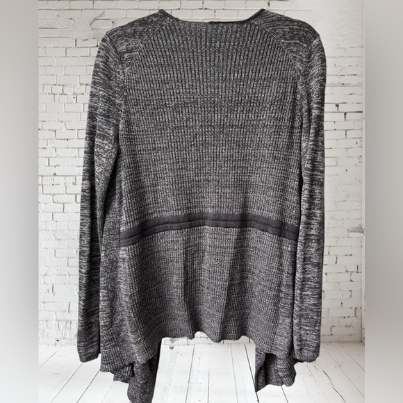 Lululemon Peace Of Mind Wrap - Picture 12 of 16